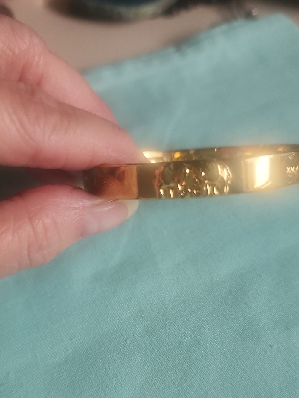 Lilly Pulitzer Gold Elephant Relief Bangle Bracelet